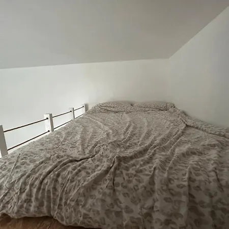 Lovely Crimee 公寓