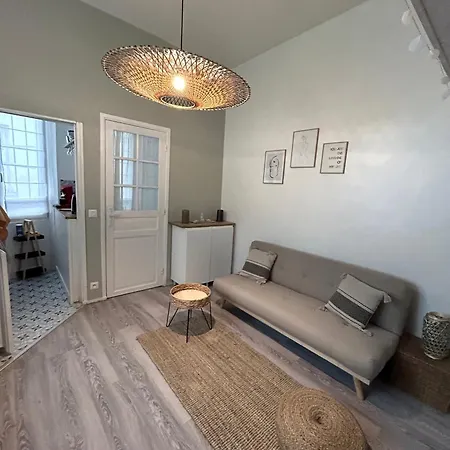 Lovely Crimee 巴黎