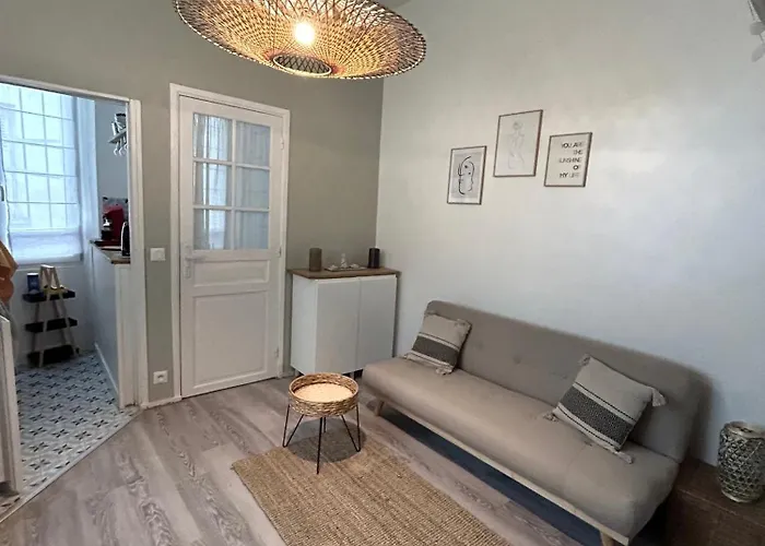 Lovely Crimee 巴黎